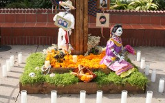 Aunque el Día de los Muertos se relaciona sólo con México, son varios los...