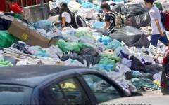 Desde hace 14 años, Nápoles sufre una situación de emergencia con sus basuras,...