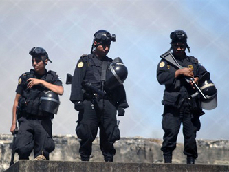 Presuntos integrantes de Los Zetas se enfrentaron con elementos de la Agencia de Seguridad Estatal...
