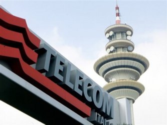 Telecom Italia, que busca deshacerse de ese negocio porque afronta una investigación de los...