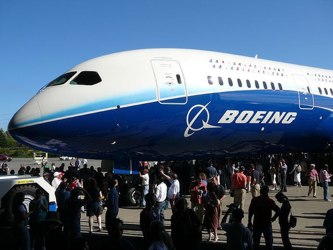 Para que la prueba se realizara dentro de los tiempos planeados, Boeing convirtió una...