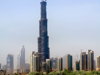 El promotor de Burj Dubai, Emaar Properties, grupo controlado en parte por el gobierno, no...