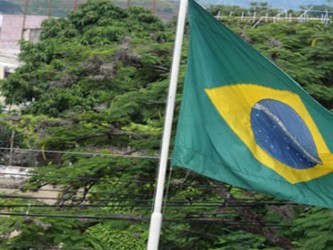 Esta postura se contrapone a la reciente abstención brasileña de condenar las...