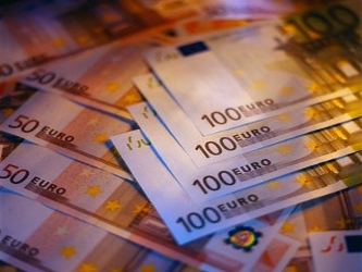 La suma que debe ser pagada 3,900 millones de euros, es sorprendente para un país tan...