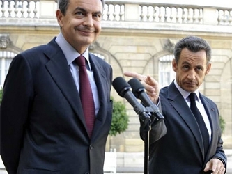 En París, el entorno del presidente Sarkozy desmintió a la AFP esta...