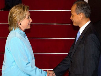 Clinton intentará convencer a los dirigentes de China -único gran país en el...