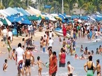 Brasil prevé recibir en 2010 más de 5 millones de turistas extranjeros, cifra que,...