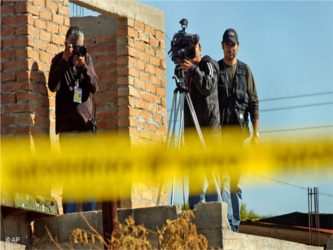 Los periodistas secuestrados son un reportero y un camarógrafo de Televisa, un...