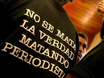 Dos grupos de comunicación, Televisa y Milenio, emitieron su protesta por los hechos,...