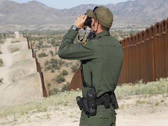 Una vez que el Senado apruebe la ley de seguridad fronteriza, ésta pasará de...