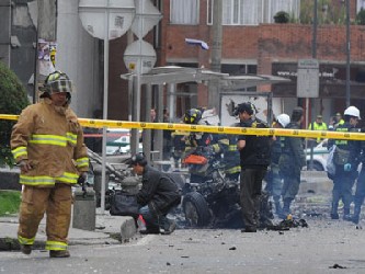 El coche bomba hizo explosión en una zona del noroeste de Bogotá, y afectó...