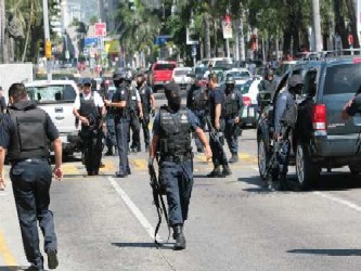 Un comando armado levantó a unas 20 personas procedentes de Michoacán cuando llegaban...