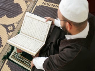 El estudio apunta que el 66 por ciento de los ciudadanos alemanes considera que el islam no guarda...