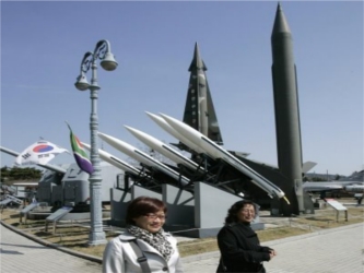El mes pasado, Pyongyang desveló que contaba con miles de centrifugadoras de uranio, a pesar...