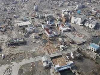 Al menos 1,167 personas se daban por desaparecidas en la prefectura de Fukushima, indicó por...