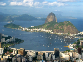En tanto, el mes pasado los turistas extranjeros gastaron en Brasil 572 millones de dólares...