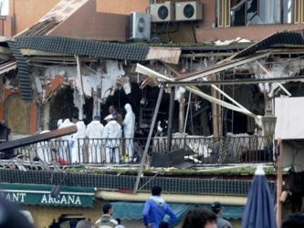 Según fuentes oficiales marroquíes, un kamikaze se hizo estallar en un café...