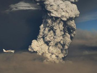 La erupción del sábado es la más poderosa del Grimsvotn desde 1873 y mayor a...