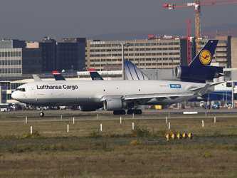 El martes, las autoridades alemanas de seguridad aérea anunciaron el cierre de los...
