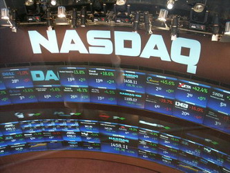 Las acciones de RIM cayeron el viernes un 21%, a 27.75 dólares en Nasdaq, su nivel...