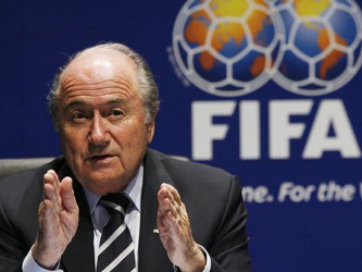 Joseph Blatter, de 75 años de edad asumió la presidencia de la FIFA a principios de...