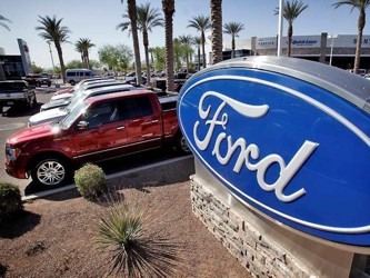 El ejecutivo también enfocó la compañía en su división Ford, y...