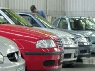 Esas ventas crecieron 6.1% hasta 244,501 vehículos el mes de diciembre en el país,...
