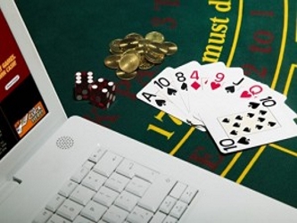 Boyko y otros que ofrecían jugar al poker por internet fueron acusados de engañar a...