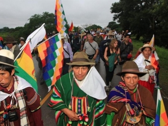 Los indígenas en contra este tramo realizaron una primera marcha que duró 65...