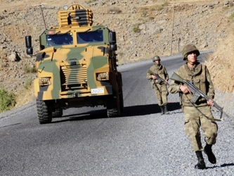 Los rebeldes curdos combaten por su autonomía en el sureste de Turquía habitado por...