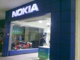 Nokia, alguna vez la compañía más valiosa en Europa, ha visto caer sus...