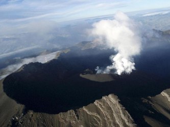 La avalancha volcánica provocó la muerte de unas 25.000 personas, mientras que otras...