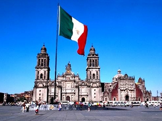 La Ciudad de México también ofrece una amplia cartelera teatral que comprende...