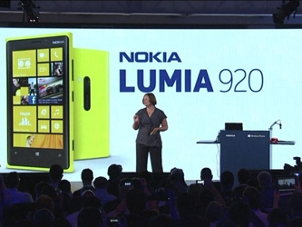 El Lumia 920 y el más pequeño Lumia 820 incluyen el último software operativo...