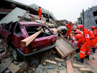 Una serie de terremotos en el suroeste de China dejaron  al menos cinco personas  muertas,...