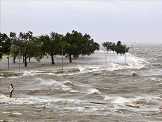 El fin de semana, se espera que vientos con fuerza de tormenta tropical golpeen la isla de 65,000...
