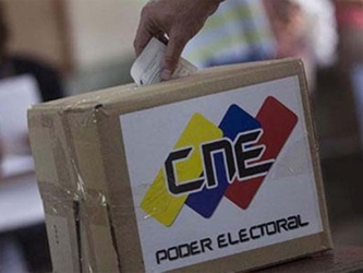 Chávez ganó con un 56 por ciento de los votos frente al 40 por ciento de Henrique...