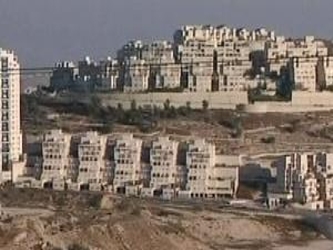 Colonos israelíes establecieron dos nuevos bloques no autorizados en el ocupado territorio...