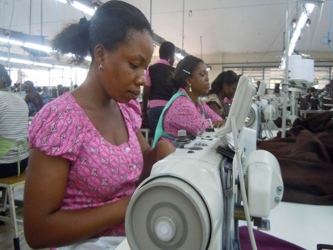 África Occidental, por su parte, no está en el mapa del comercio mundial de textiles....