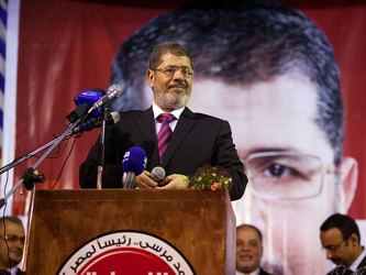 Morsi acusó a algunos sectores de la oposición servir a los remanentes del...