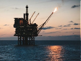 El valor de las exportaciones de petróleo crudo de 2011 ascendieron a 49 mil 322 millones de...