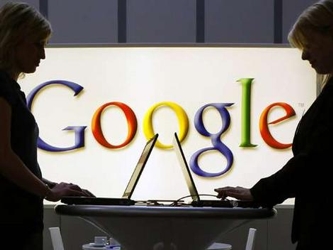 El presidente de la comisión, Jon Leibowitz, dijo que Google también acordó...
