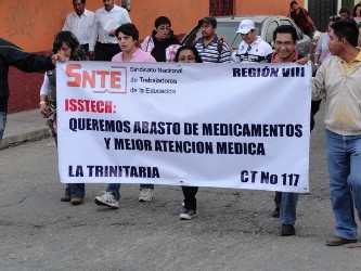 Los manifestantes salieron de la glorieta de El Quijote y concluyeron en la plaza de La Patria. Sus...