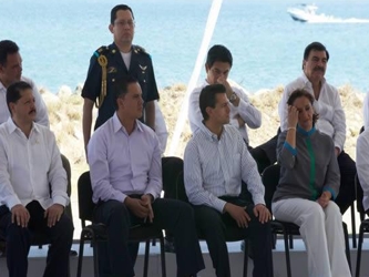 El mandatario encabezó un acto para presentar este programa en Bahía de Banderas,...