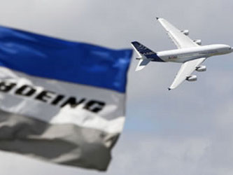 Los costos de Boeing crecen en millones de dólares cada día mientras sus aviones...