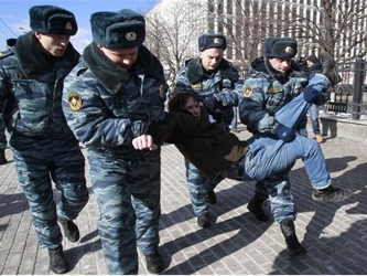 La policía de Moscú dijo a Reuters que había varios detenidos, pero...