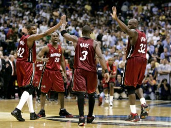 De esta manera, la quinteta de Miami disputará la serie por el título de la NBA ante...