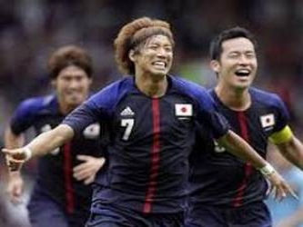 Japón sumó con el empate 14 puntos en siete partidos en el Grupo B, siete por delante...