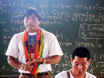 "Esto para que todos los maestros indígenas estén sujetos a la...