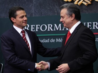 Peña Nieto aseguró que es una vuelta a lo postulado por Lázaro Cárdenas...